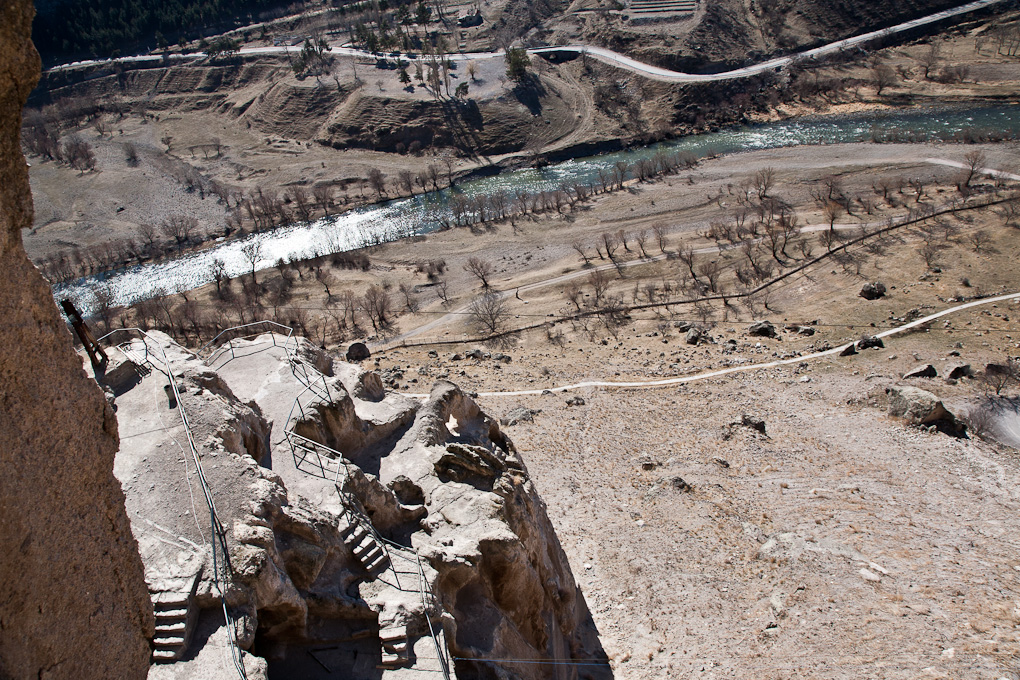 Vardzia (Вардзиа, ვარძია)